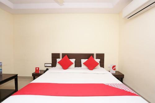 Oyo 22040 Hotel Vatsa Inn