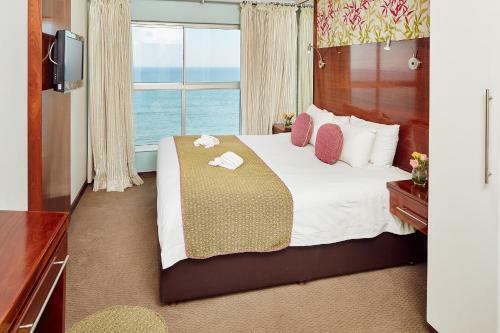 Hotel First Group The Palace All-suite