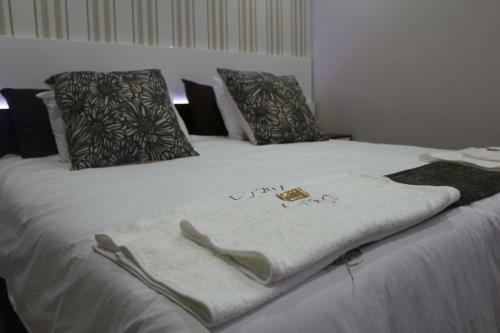 Cyro Apartments At Central Park