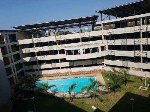 Cyro Apartments At Central Park