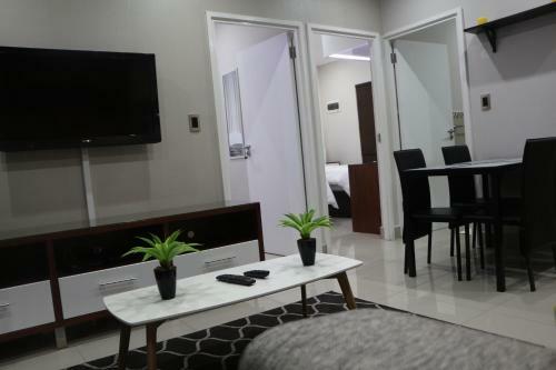 Cyro Apartments At Central Park
