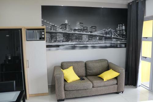 Cyro Apartments At Central Park