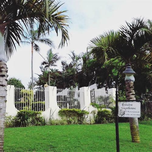 Hostal Rostalyn Guesthouse