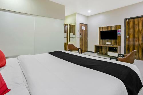 Hotel Oyo 77861 Elite Continental
