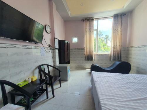 Hotel Kh�ch S?n Tr??ng Ph�t