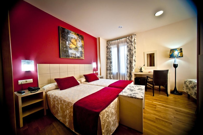 Hotel Condes De Castilla