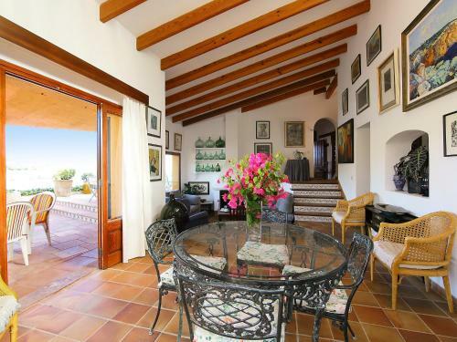 Villa Holiday Home Cala Mendia Sea Views