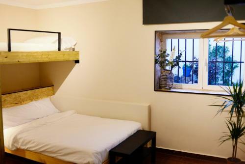 Azul A�il El Patio Casa Rural En Alameda