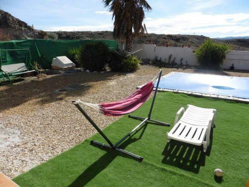 Lovely 1 Bedroom Apartment With Kitchen And Pool