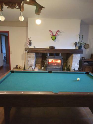Hostal Room In Bb - Breakfast Included Ten Minutes From Lac De La Raviege 2