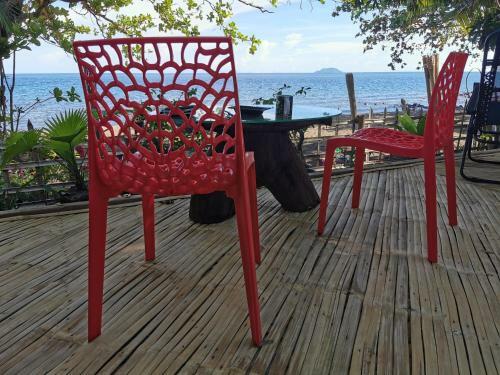 Glamping Dome Dauin Beach + Dive Resort