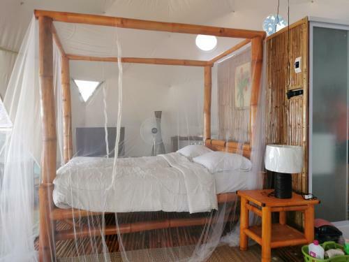 Glamping Dome Dauin Beach + Dive Resort