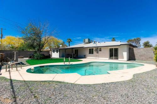 Stylish Tempe Remodeled Home With Pool