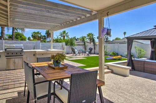 Scottsdale Family Oasis With Private Pool And Bbq