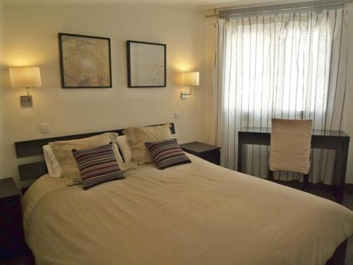 Dflat Escultor Madrid Apartments