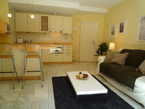 Dflat Escultor Madrid Apartments