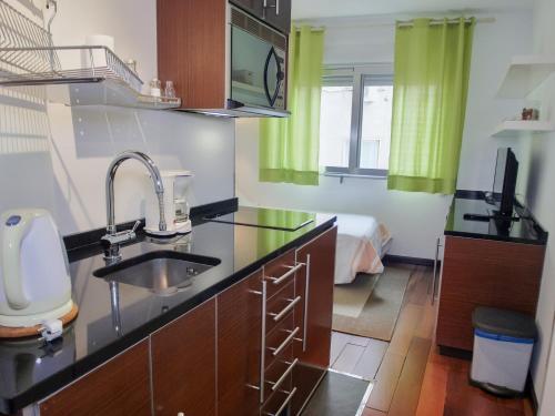 Dflat Escultor Madrid Apartments