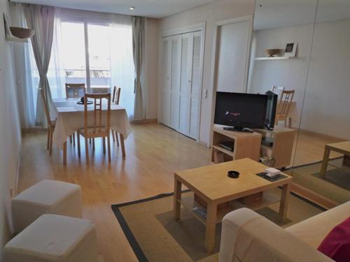 Dflat Escultor Madrid Apartments