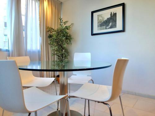 Dflat Escultor Madrid Apartments