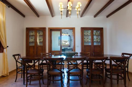 AC Villas Macher