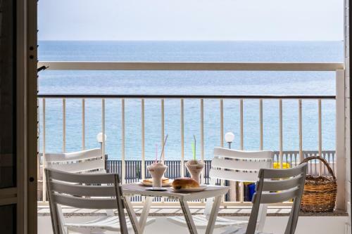 Maravola Home On The Beach, Parking & Wifi
