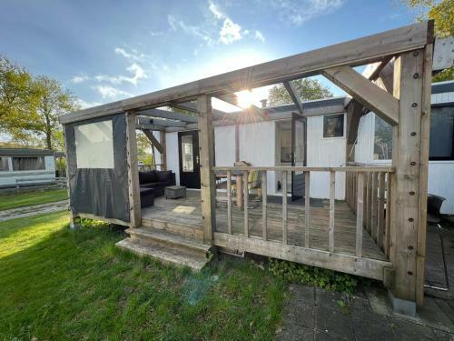 Camping Heino Chalet Rotan 9