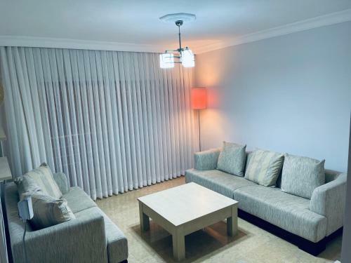 Apartamento Akvaryum ?�?nde Teras Manzarali Dublex Da?re