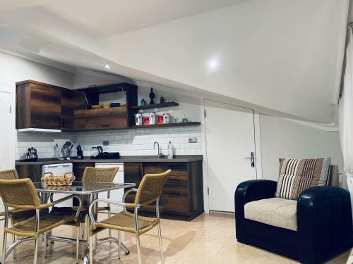 Apartamento Akvaryum ?�?nde Teras Manzarali Dublex Da?re