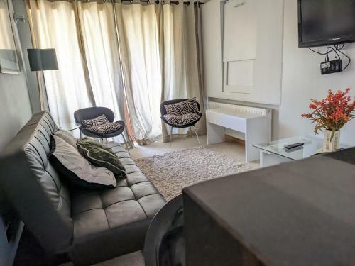 Apartamento Depto En Valle Nevado 2d2b Con Terraza Edificio Valle De C�ndores Ski Out Servicio Hom Vc1205