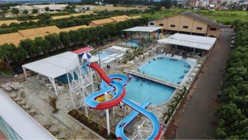 Apart-hotel Diroma Fiori Com 1 Su�te E Banheiro Social Extra