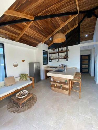 New! Santateresa Ocean View Jungle House