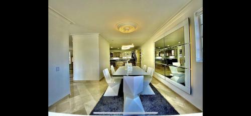 Villa Casa En El Poblado Independiente - San Sebastian