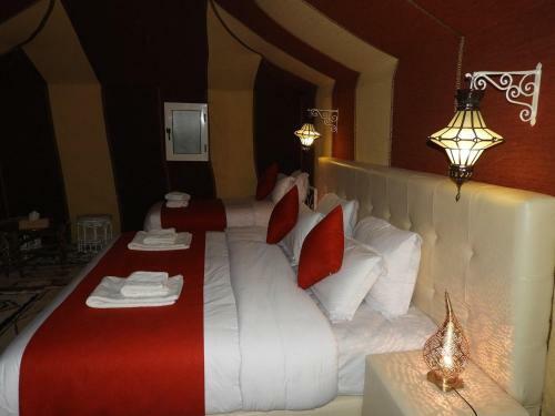 Night Desert Luxury Camp