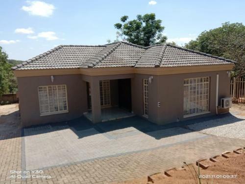Ezeknoz Guesthouse