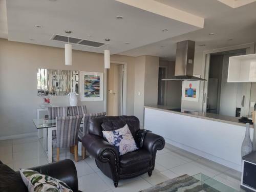 Sandton Skye 3 Bed Exclusive Apartment