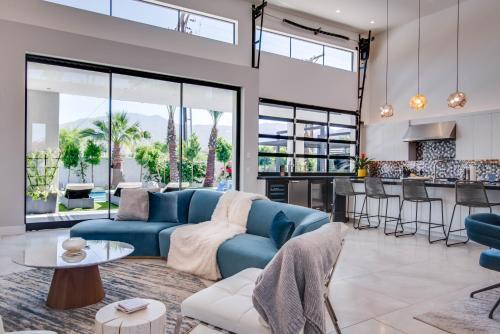 New 2022 Custom Home In Vacation Heaven Home