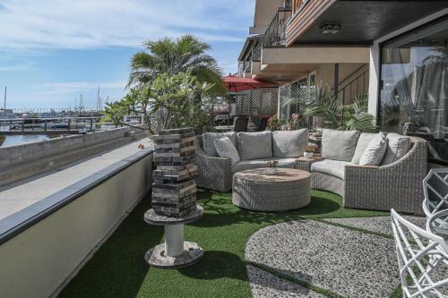 South Bayfront Entire Home 6 Bed / 4.5 Bath