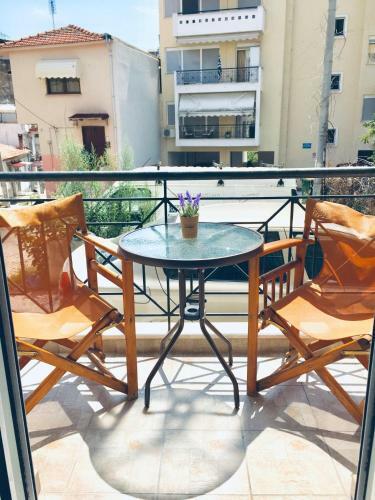 Minimal Apartment Center Kavala
