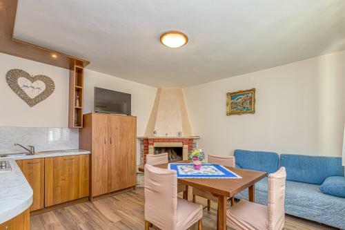 Apartment Flores