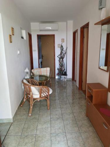 Apartments By The Sea Starigrad, Paklenica - 19584