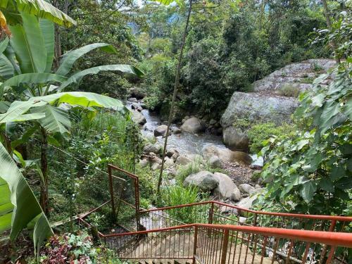 Finca Privada Con Excelente Clima, Rio Natural, Wifi Y Piscina