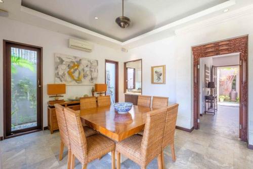 Villa Beachfront Estate Sanur - Eleven Kejora