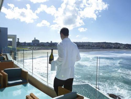 Elite Beachside Holiday Home / Tamarama