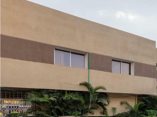 Hostal Oyo Home 78635 Accommodation