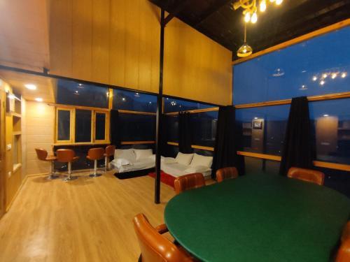 Villa Pahadi Kothi 01