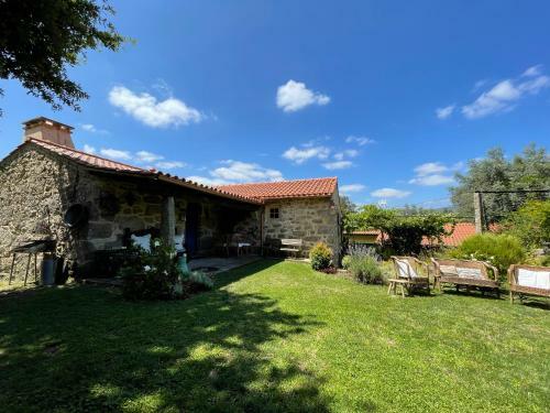 Casa De Vilar De Rei - Ref�gio No Minho Com Piscina