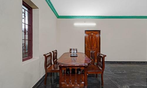 Hotel Treebo Trend Sri Saveraa Residency