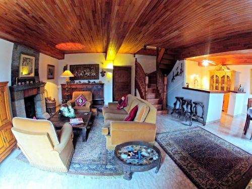 'le Archeologist' Apartment At Chateau Le Mur