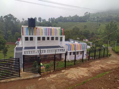 Hotel Rainbow Cottage And Farms