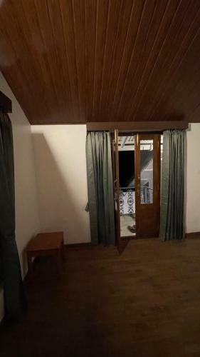 Hostal Hotel Pentoz Villa - Botanical Garden